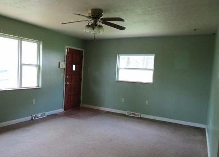 Holly St, Marietta, OH 45750, Foreclosure 60,000 3BD / 1BH