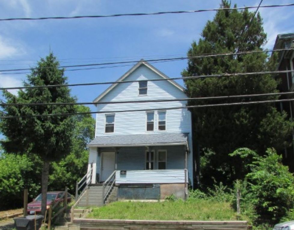 Westland St, Hartford, CT 06120, Foreclosure 168,219 6BD / 2BH