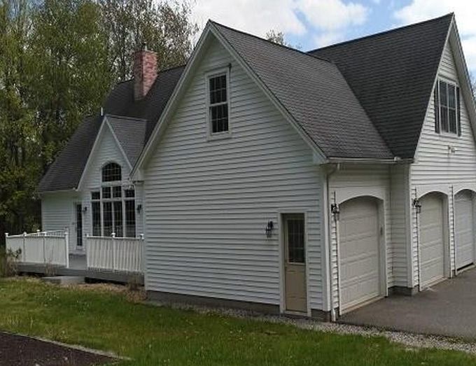 Woodbridge Ln, Thomaston, CT 06787, Foreclosure 335,000 3BD / 3BH