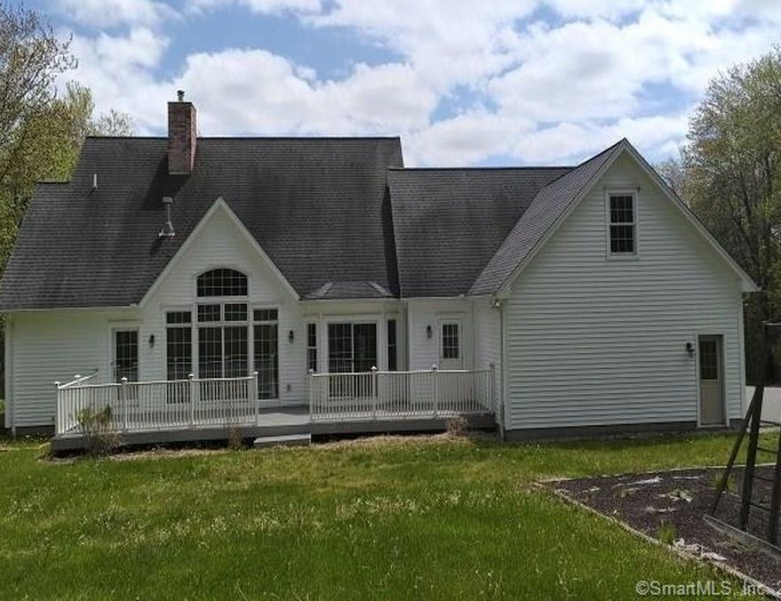 Woodbridge Ln, Thomaston, CT 06787, Foreclosure 335,000 3BD / 3BH