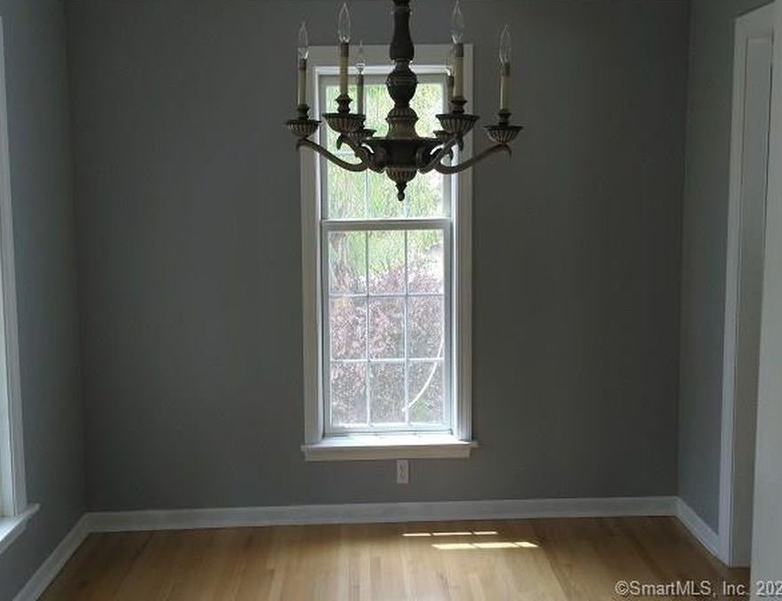 Woodbridge Ln, Thomaston, CT 06787, Foreclosure 335,000 3BD / 3BH