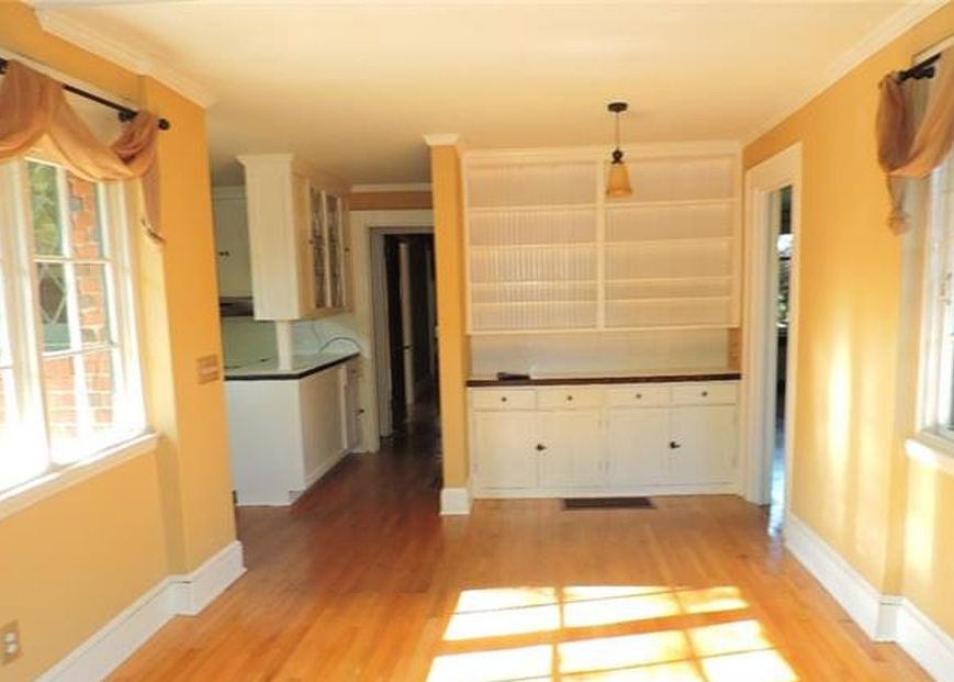 W 5th Ave, Gastonia, NC 28052, Foreclosure 399,900 5BD / 3.5BH