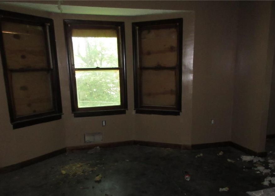 Quincy St, Kansas City, MO 64127, Foreclosure 162,409 4BD / 1BH