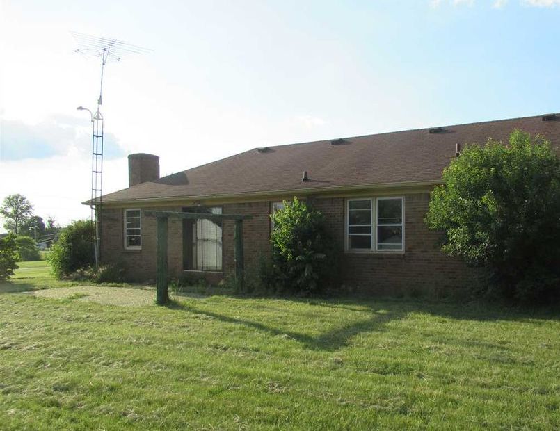 W Us Highway 40, Cambridge City, IN 47327, Foreclosure 96,500 3BD