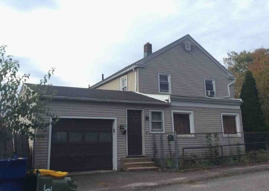 N Main St, Waterbury, CT 06704, Foreclosure 37,230 3BD / 2BH