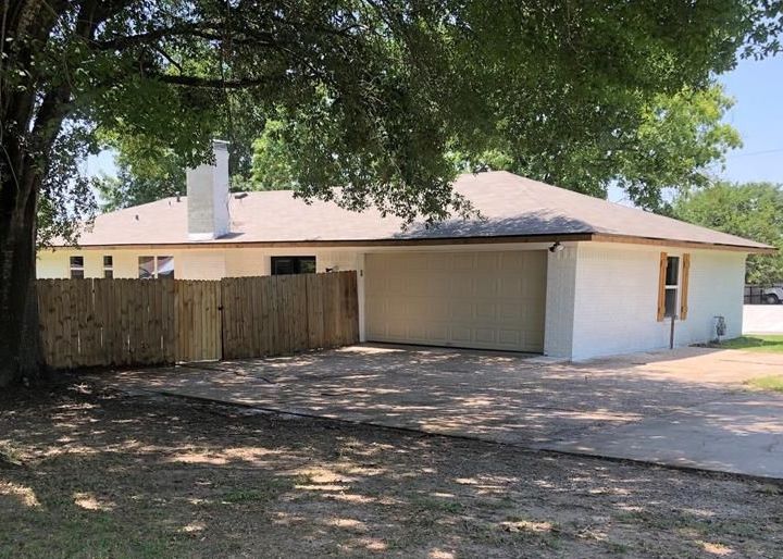 St, Mexia, TX 76667, Foreclosure 219,000 3BD / 2BH