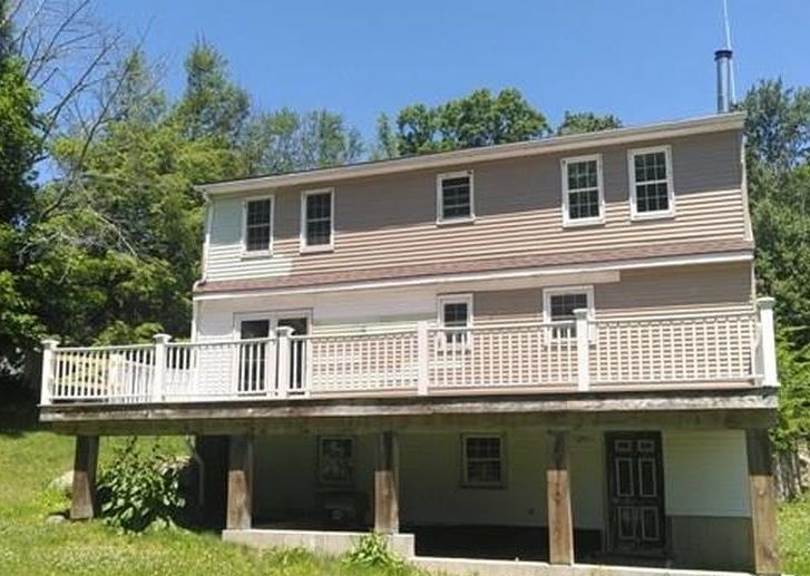 Bemis St, Terryville, CT 06786, Foreclosure 164,000 4BD / 2BH