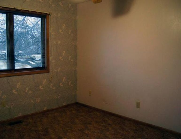 Miami Beach Dr, Flint, MI 48507, Foreclosure Call 3BD / 2BH