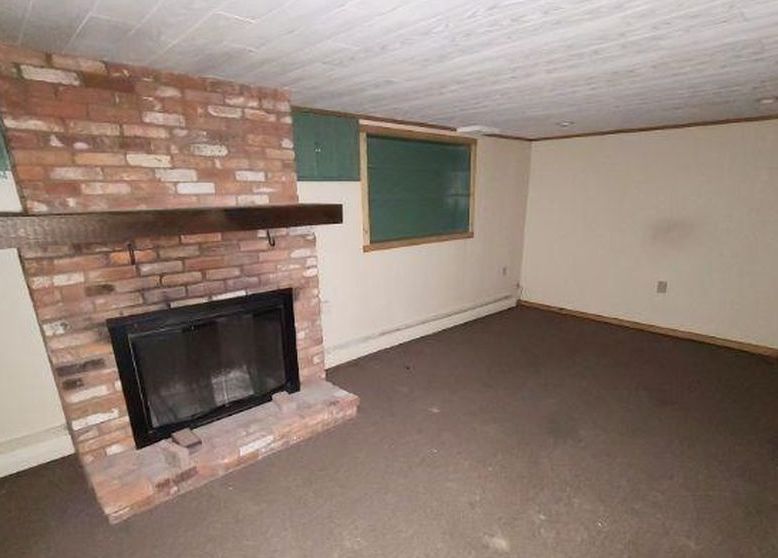 Wayne Rd, Wallingford, CT 06492, Foreclosure 190,000 3BD / 2BH