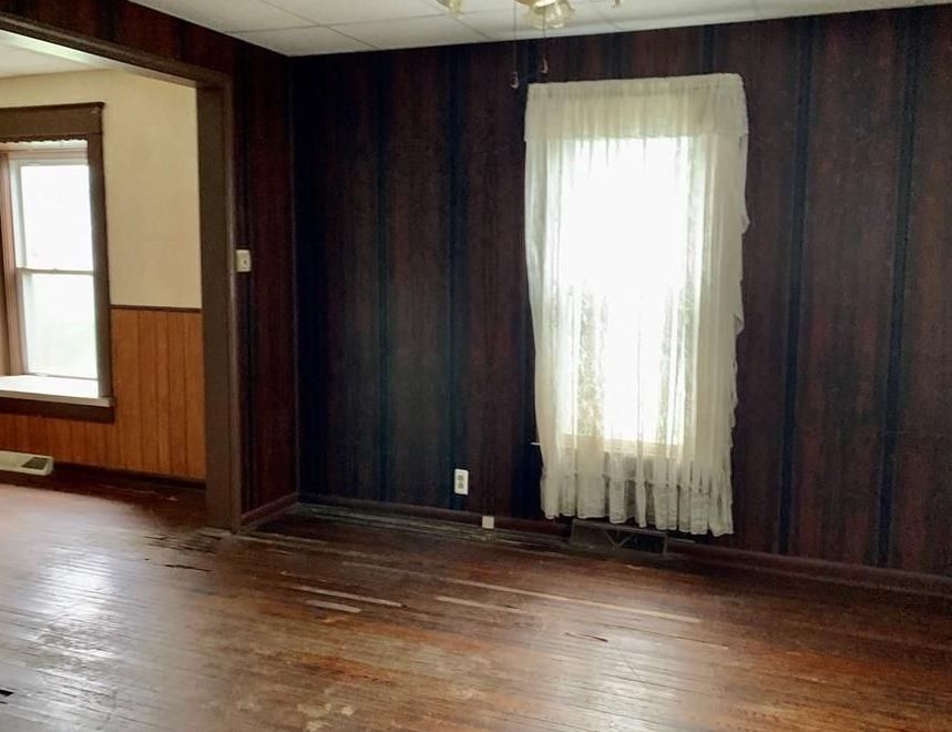 Laird Ave Se, Warren, OH 44483, Foreclosure Call 3BD / 1BH