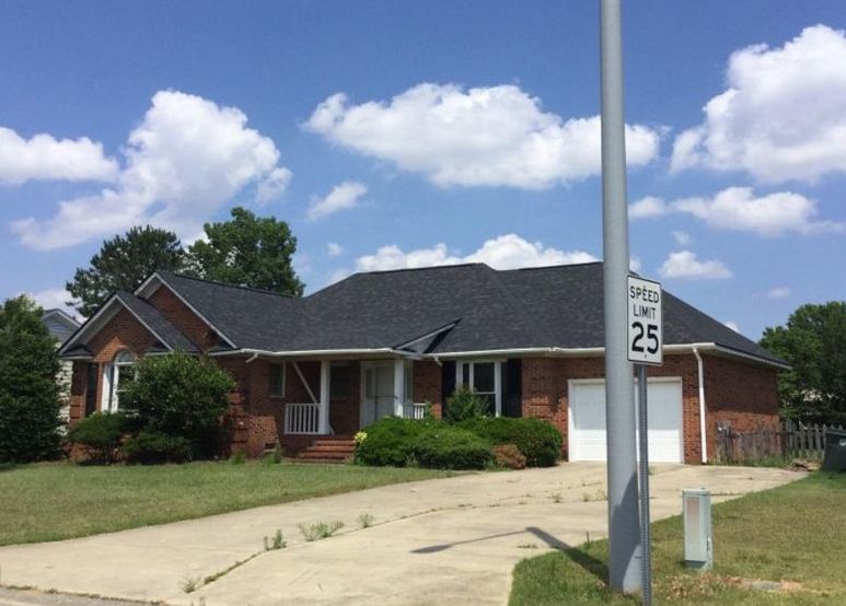 Helmsley Dr, Fayetteville, NC 28314, Foreclosure 98,000 3BD / 2BH