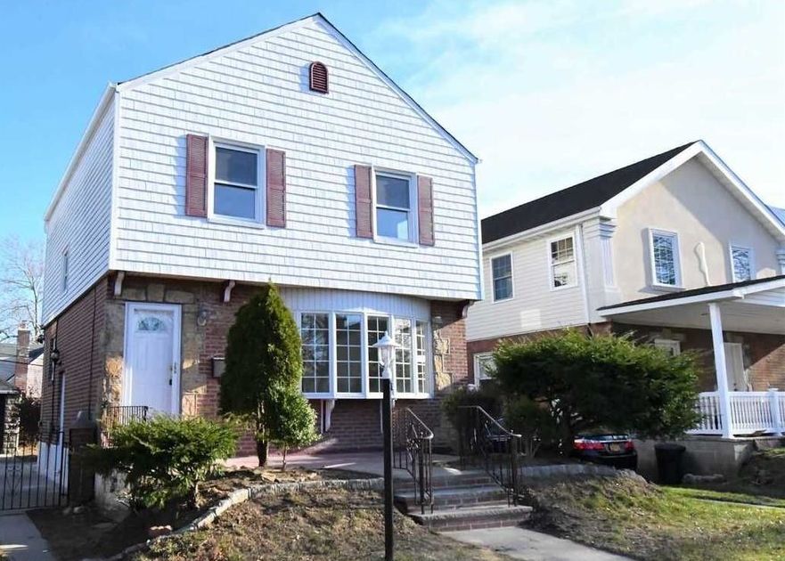 222nd St, Cambria Heights, NY 11411, Foreclosure 539,900 3BD / 1BH