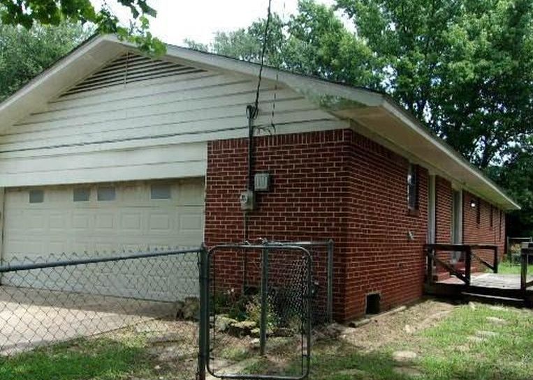 Gene Dr, Mount Pleasant, TX 75455, Foreclosure 69,000 3BD / 2BH