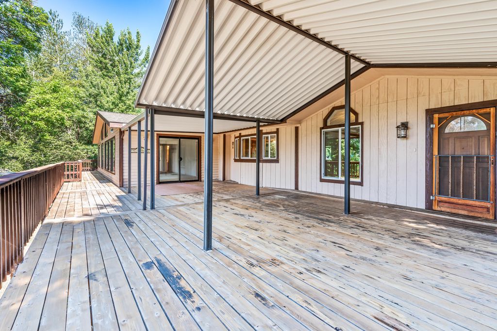 N Applegate Rd, Grants Pass, OR 97527, Foreclosure 425,000 4BD