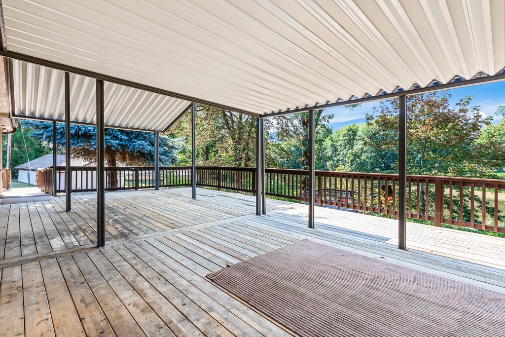 N Applegate Rd, Grants Pass, OR 97527, Foreclosure 425,000 4BD