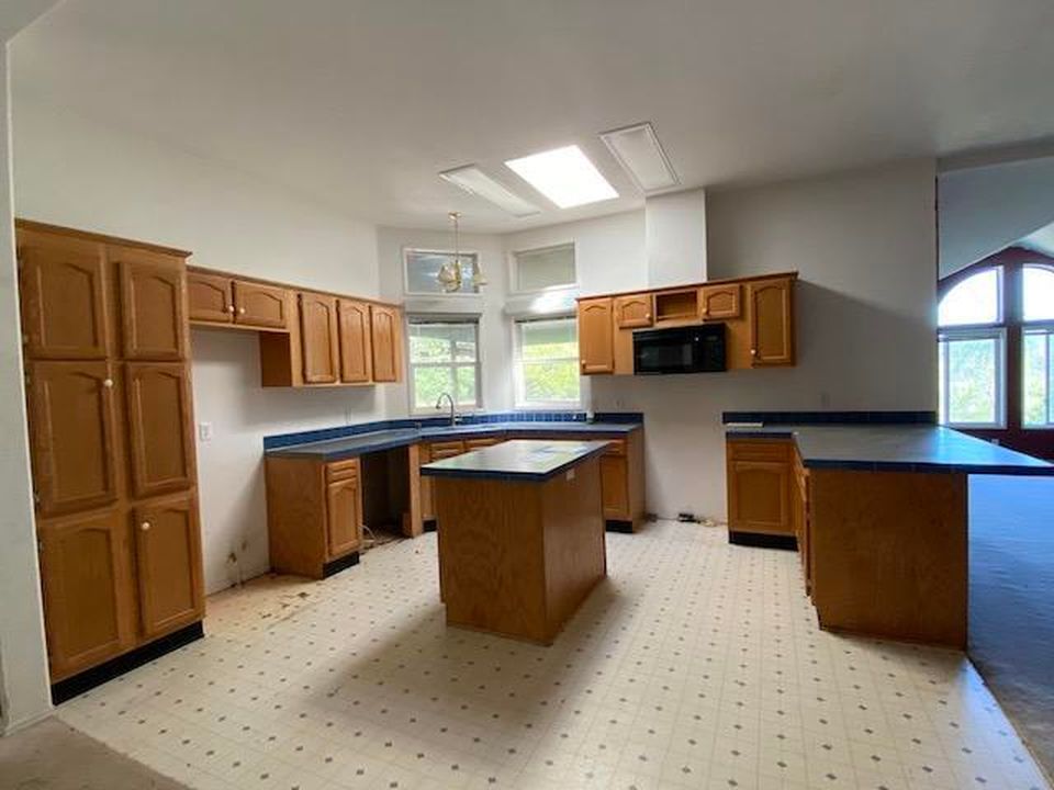 Keen Rd, Grants Pass, OR 97527, Foreclosure 256,500 3BD / 2BH