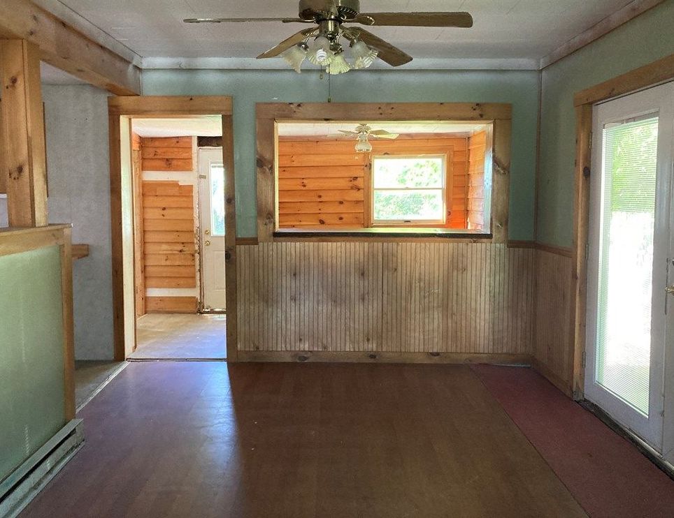 Pleasant Ave, Tupper Lake, NY 12986, Foreclosure Call 3BD / 1BH