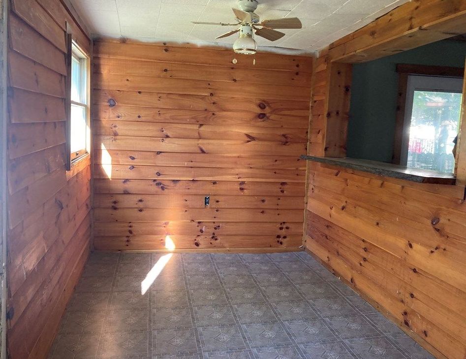 Pleasant Ave, Tupper Lake, NY 12986, Foreclosure Call 3BD / 1BH