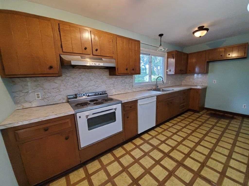 Tamarack Hill Dr, Poughkeepsie, NY 12603, Foreclosure 245,500 3BD