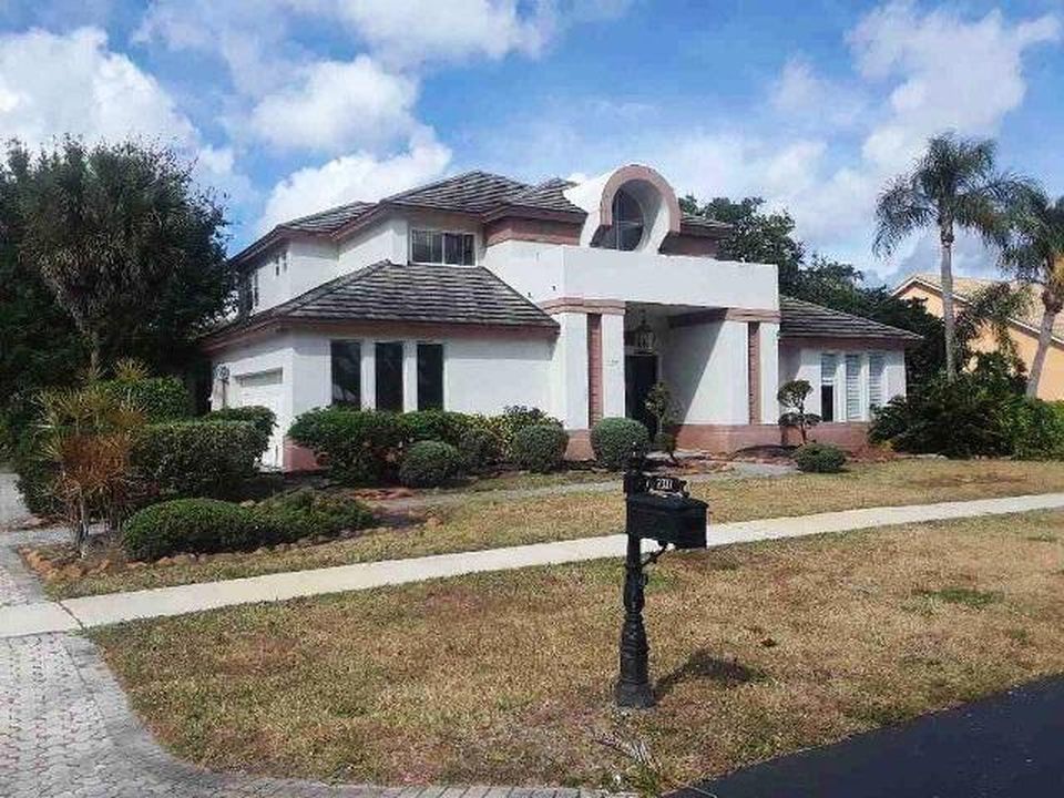 Greenview Cove Dr, West Palm Beach, FL 33414, Foreclosure 389,000
