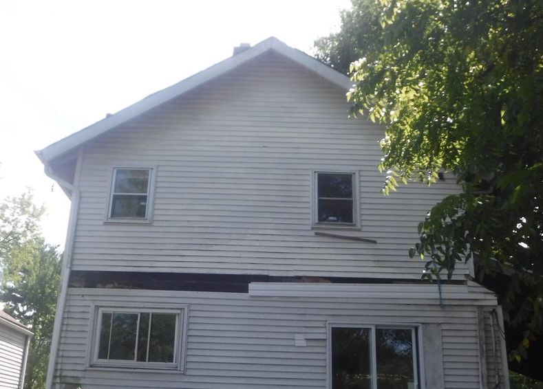Aberdeen Ave, Columbus, OH 43211, Foreclosure Call 2BD / 2BH