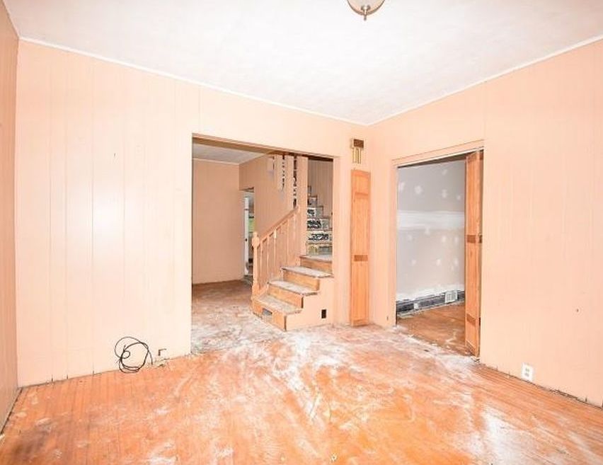 S Meadow St, Watertown, NY 13601, Foreclosure Call 3BD / 1BH