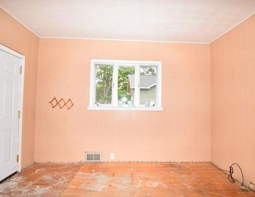 S Meadow St, Watertown, NY 13601, Foreclosure Call 3BD / 1BH