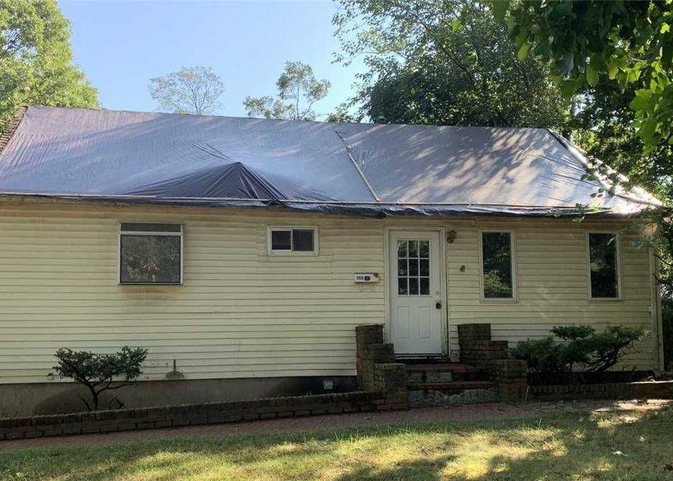 Mark Tree Rd, Centereach, NY 11720, Foreclosure 230,000 3BD / 1BH