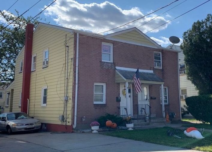 Merselis Ave, Clifton, NJ 07011, Foreclosure 79,000 2BD / 1BH