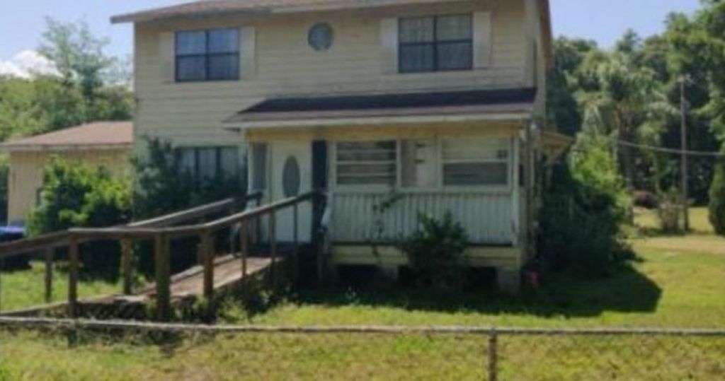 Old Apopka Rd, Apopka, FL 32703, Foreclosure 251,400 5BD / 2.5BH