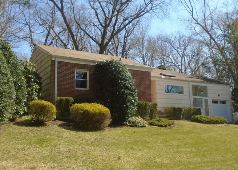 Wood Hollow Ln, New Rochelle, NY 10804, Foreclosure 559,900 3BD