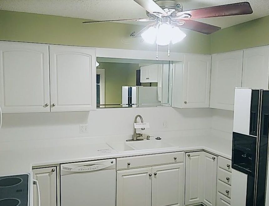 Burr Pkwy, Dodge City, KS 67801, Foreclosure 195,000 3BD / 3BH Foreclosure Listing 29913325