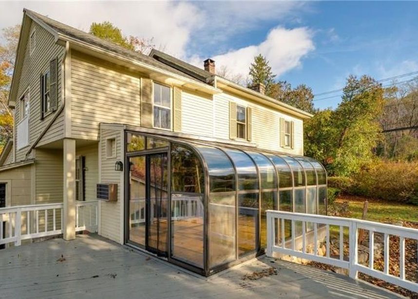 Huckleberry Hill Rd, Avon, CT 06001, Foreclosure 319,900 4BD / 2BH