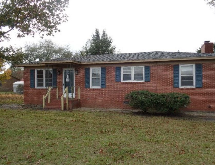 9th St, Cochran, GA 31014, Foreclosure Call 2BD / 1BH Foreclosure
