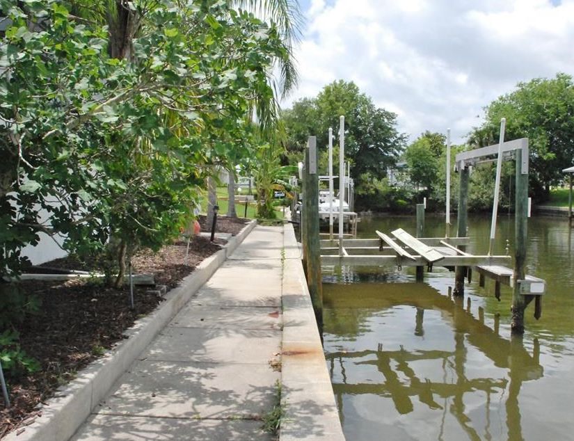 Christopher Ct, Palm Coast, FL 32137, Foreclosure 371,700 3BD