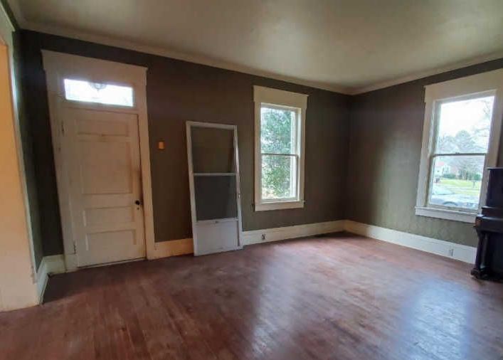 Ingleside Ave, Athens, TN 37303, Foreclosure 104,900 5BD / 3BH