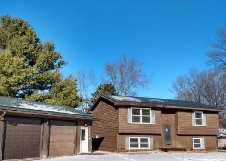 Oak Terrace Rd, Decorah, IA 52101, Foreclosure 79,900 2BD / 1BH