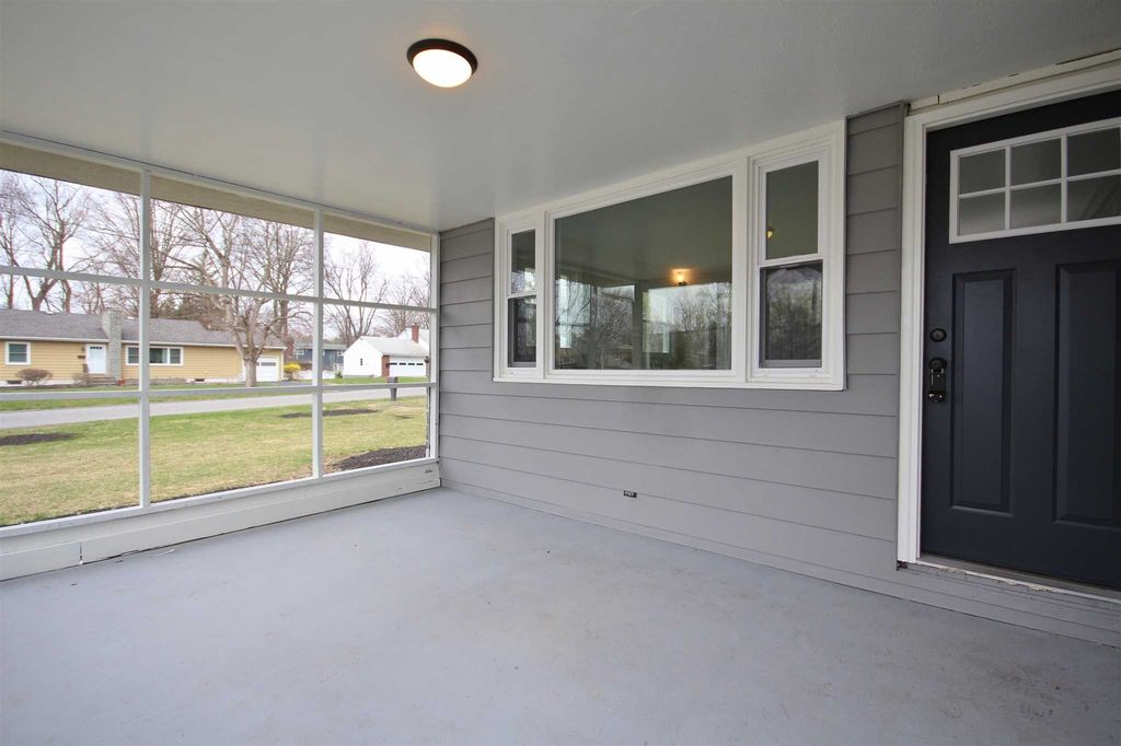 Bancroft Rd, Poughkeepsie, NY 12601, Foreclosure 369,000 3BD / 3BH