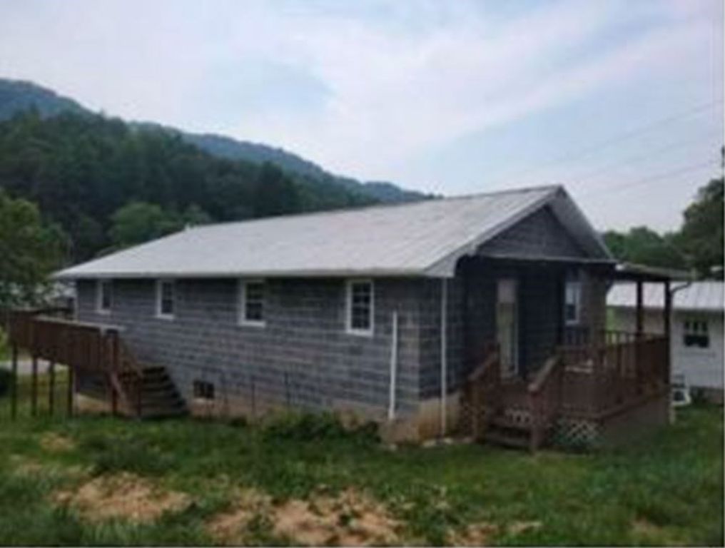 Daniel Boone Rd, Gate City, VA 24251, Foreclosure 85,860 3BD / 1BH