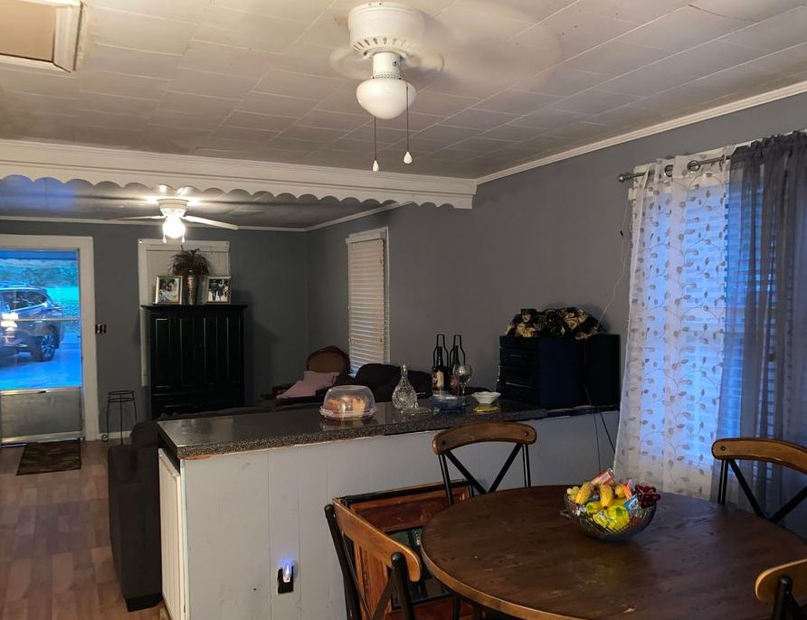 Rayburn Ave, Guntersville, AL 35976, Foreclosure 79,000 2BD / 2BH