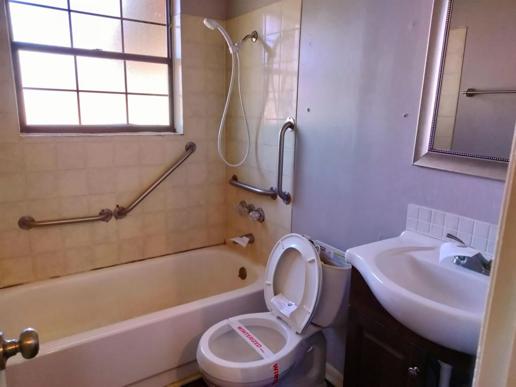 New Jefferson Rd, Paris, TX 75460, Foreclosure 145,000 3BD / 2BH