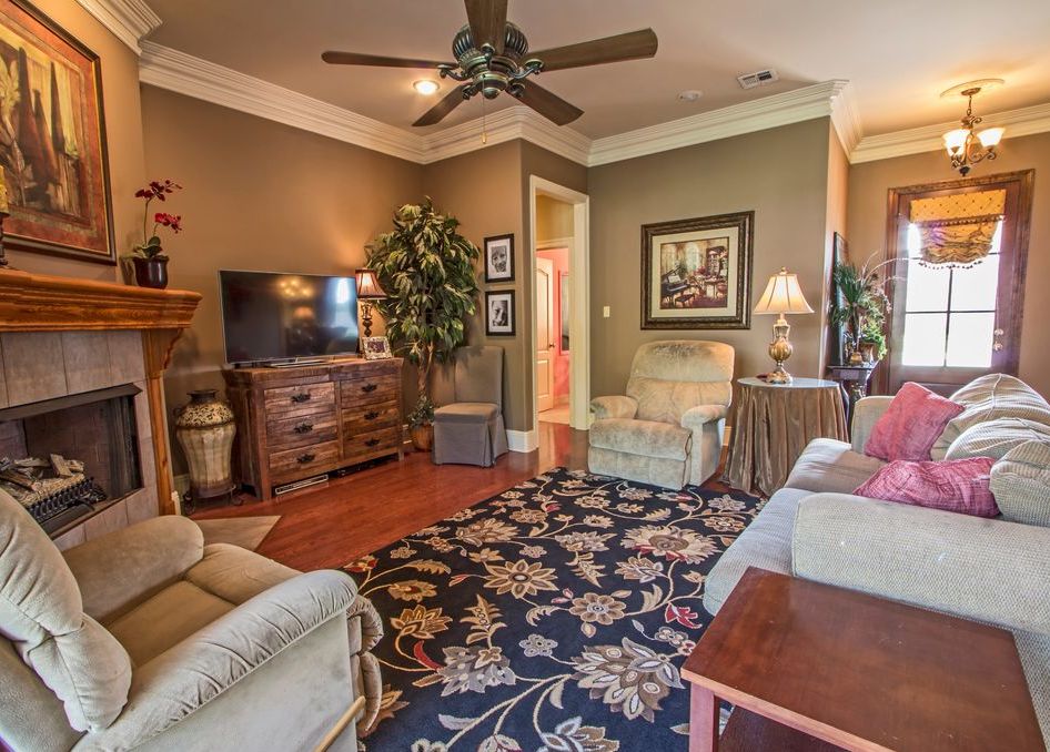 S Saint Blaise Ln, Youngsville, LA 70592, Foreclosure 359,900 4BD