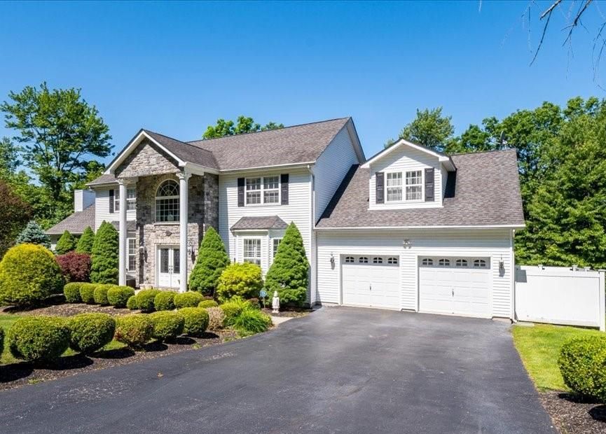 Rolling Rdg, New Windsor, NY 12553, Foreclosure 837,500 5BD / 4BH Foreclosure Listing