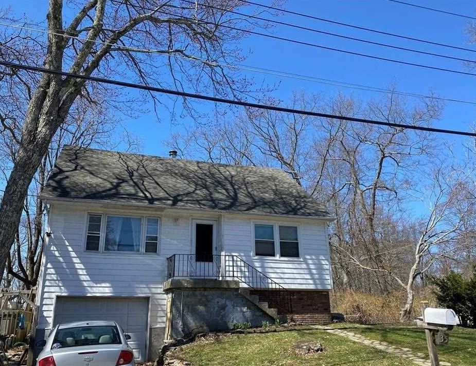 Hamilton Dr, Carmel, NY 10512, Foreclosure 295,000 3BD / 2BH