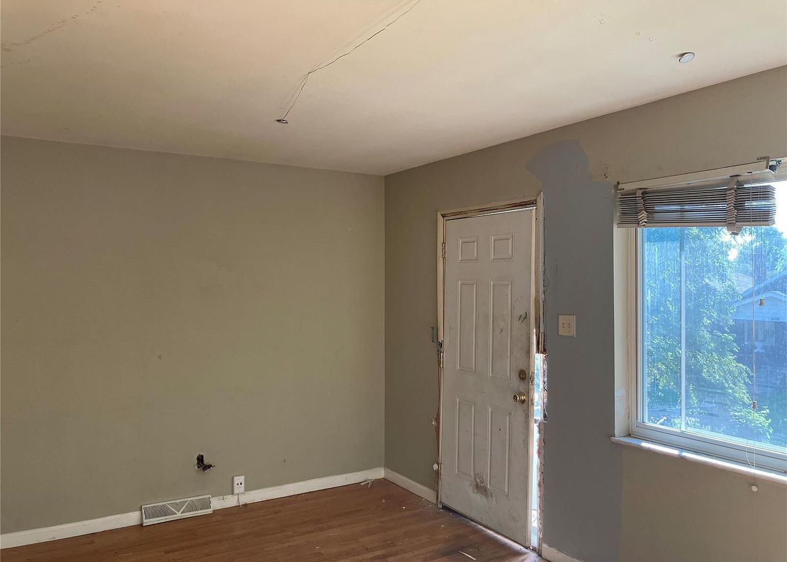 Minnesota Ave, Saint Louis, MO 63111, Foreclosure 49,900 2BD / 1BH