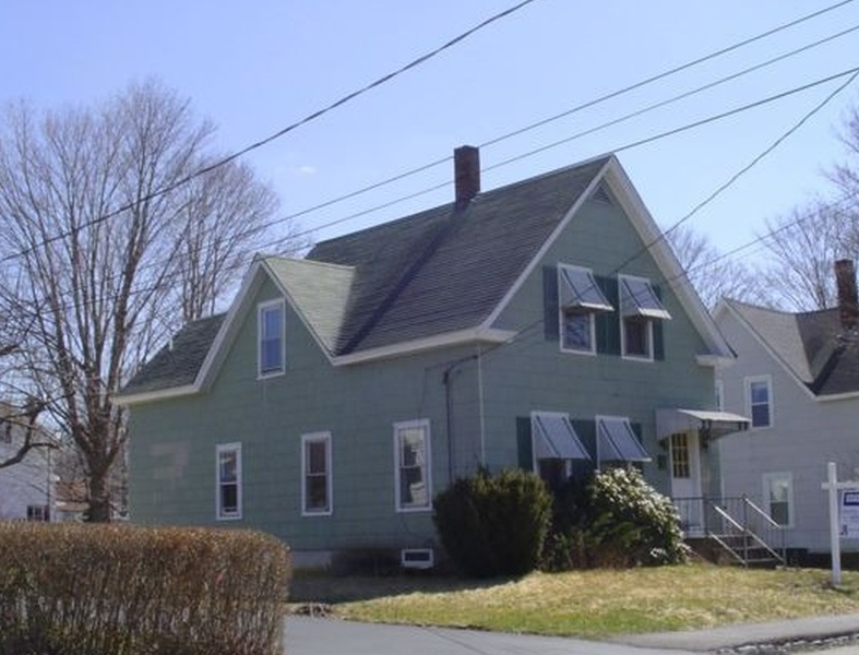 Crapo St, Taunton, MA 02780, Preforeclosure 224,892 3BD / 2BH