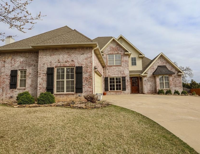 W Hillside Dr, Rogers, AR 72758, Preforeclosure 371,000 4BD / 4BH