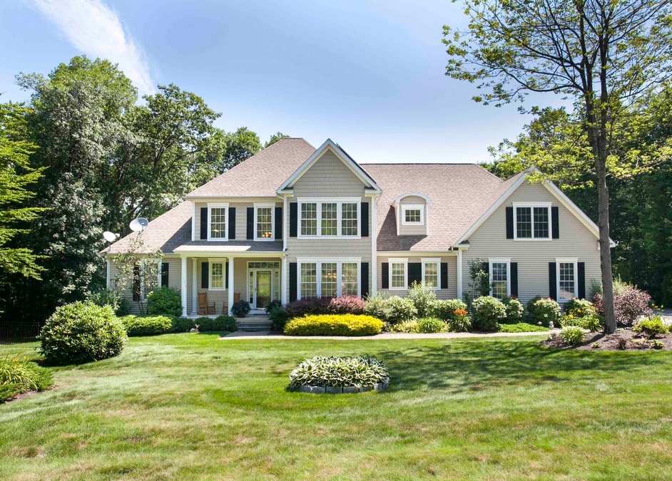 Meadowview Dr, Harwinton, CT 06791, Preforeclosure 43,000 4BD