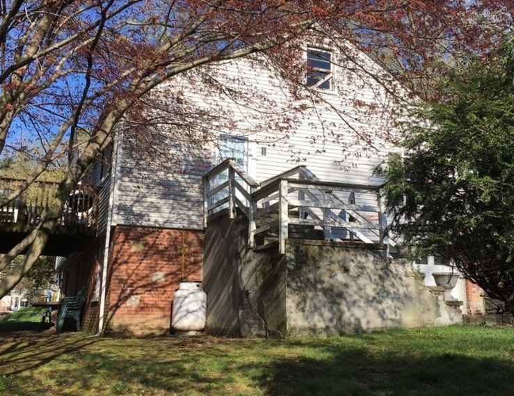 Finch Ln, Lake Peekskill, NY 10537, Preforeclosure 253,100 2BD