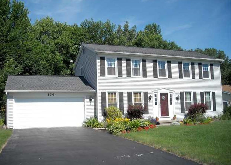 Applewood Dr, Rochester, NY 14612, Preforeclosure 161,000 4BD